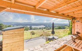 The Old Barn - Cottage With Spectacular Lake View